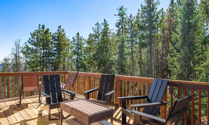 Evergreen Cabin | Mountain View Apartment Near Downtown & Trails