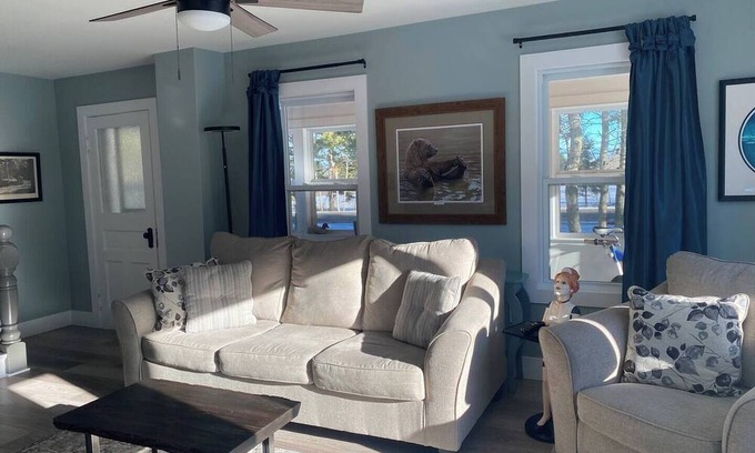 Gaspereaux House | Large private home with deck - 5 min from the beach!