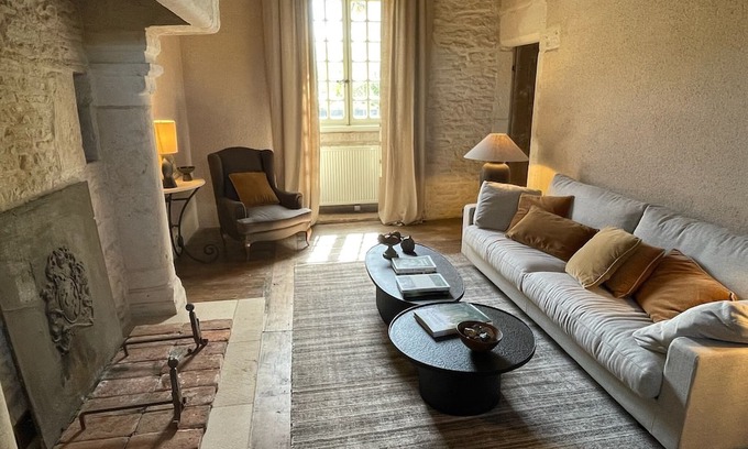 Sacquenay House | Manoir de Sacquenay - Independent guest house in the heart of Burgundy