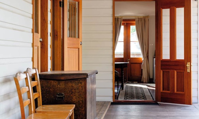 Bolwarra Bed & Breakfast | Maddies is delighful country home built in the 1800's. Pet friendly!