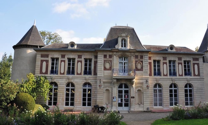 Villers-les-Nancy Apartment | Homerez - Apartment in Villers-lès-Nancy