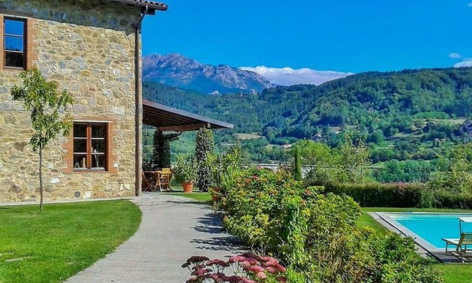 Camporgiano House | Wonderful private villa for 8 guests with private pool, WIFI, TV, panoramic view and parking