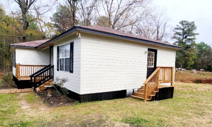 Karnack House | Bring the whole family to this great woodsy home w/ lots of room for fun!!