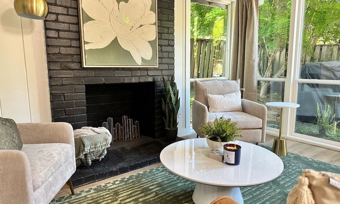 Tamalpais-Homestead Valley Apartment | Private 2 BR MCM Sanctuary