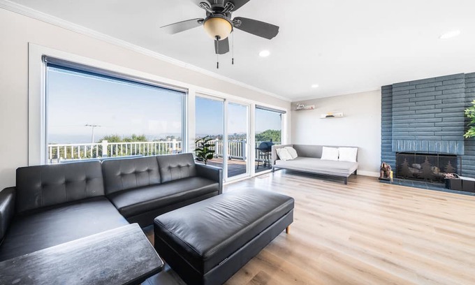 Hayward Apartment | A charming residence nestled in the tranquil neighborhood of Hayward