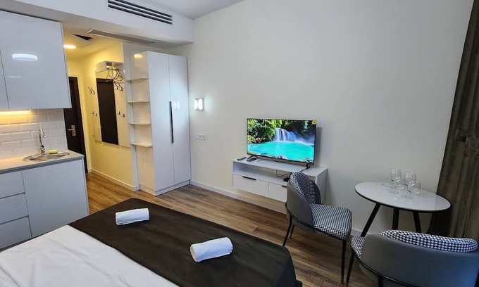 New Boulevard Apartment | "Sunrise in mountains", 18 floor