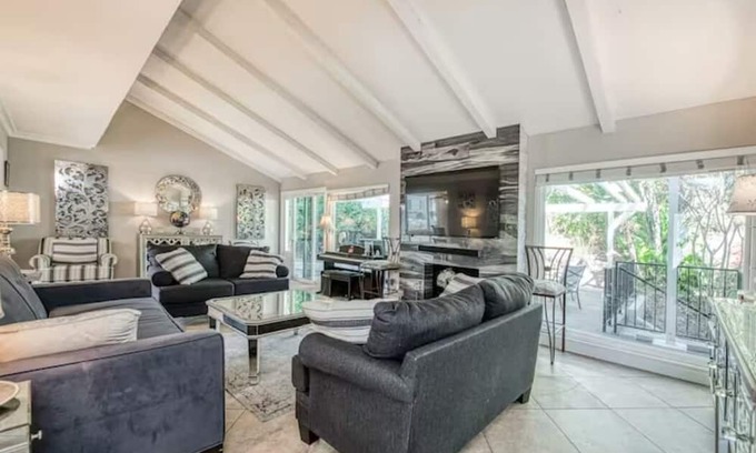 Mission Viejo House | 3Br/2Ba Gem in So. Orange County! Enjoy Lake & Pool Access. Your perfect retreat
