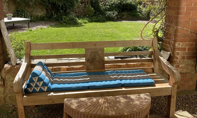 Saint Blazey House | Beautiful 4 Bedroom Georgian Home in Somerset Village with Infrared Sauna & Gym