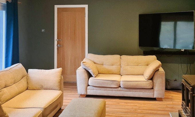 Cowal Peninsula Cottage | 4 bedroom accommodation in Loch Eck, near Dunoon