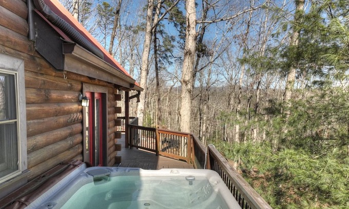Chatsworth Cabin | Hillin and Chillin: A Cozy Cabin Retreat in the North Georgia Mountains