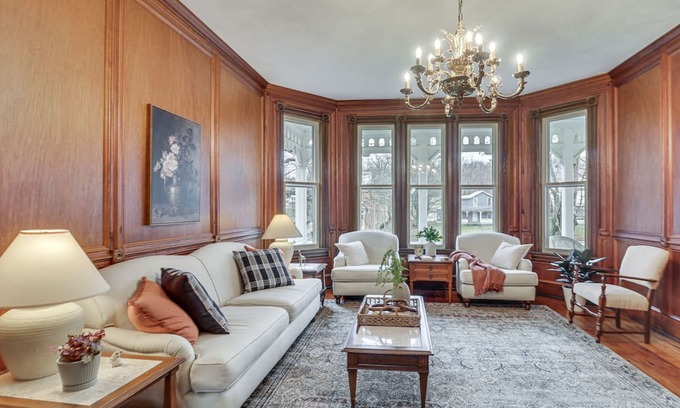 Singers Glen House | Restored Virginia Victorian: 10 Mi to Harrisonburg