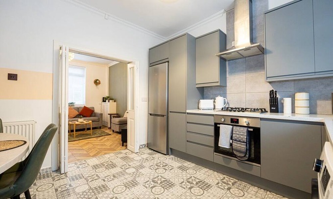 Belle Vue House | GuestReady - Restful Retreat in Manchester