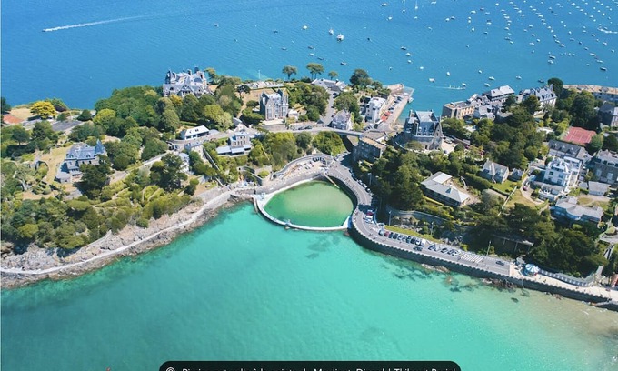 Dinard Villa | "villa Botero", 5 Chambres, Piscine, Jacuzzi à Dinard, Proche Plages et Centre