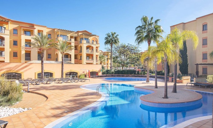 Pata de Baixo Apartment | Luxury apartment in Vilamoura with a gym and interior and exterior pool