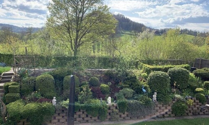 Schwaebisch Gmuend Apartment | Ferienwohnung 'weiler in den Bergen' mit Bergblick, Balkon und Wlan
