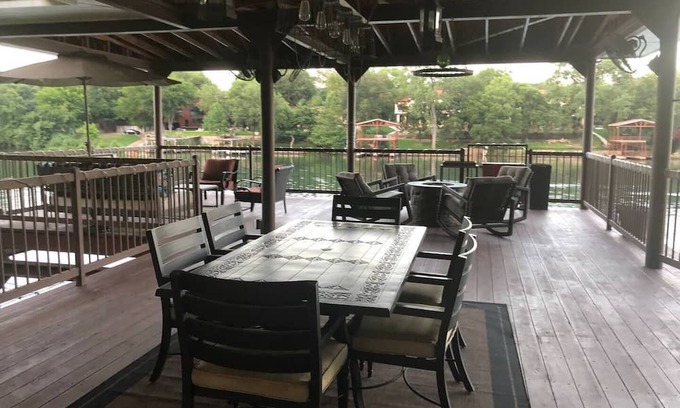 Apache Shores Boat Rental | Private Lake Austin dock and surf boat for the day
