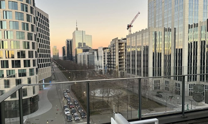 Northern Quarter Apartment | 2 Bedroom Apartment With Beautiful View in Brussels City