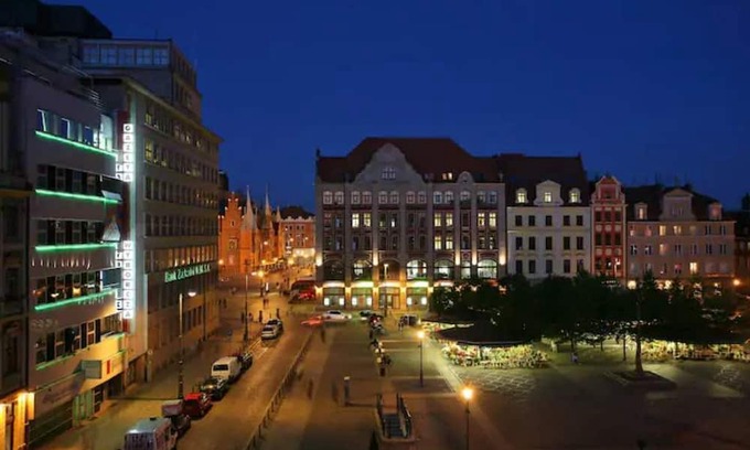 Stare Miasto Apartment | Old Square view. apt up to 8 p. Top Location