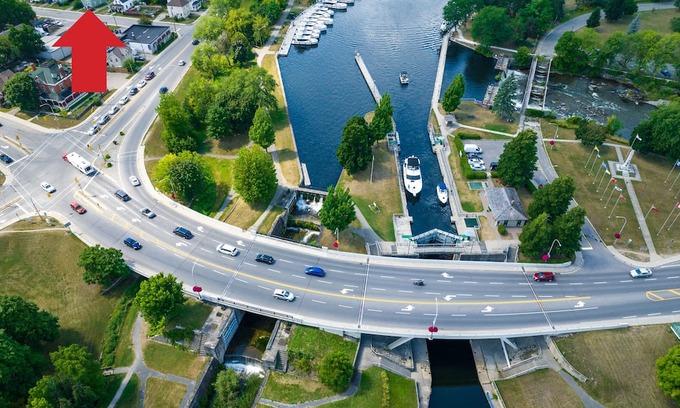Smiths Falls House | Just 175 steps from the world famous Rideau Canal