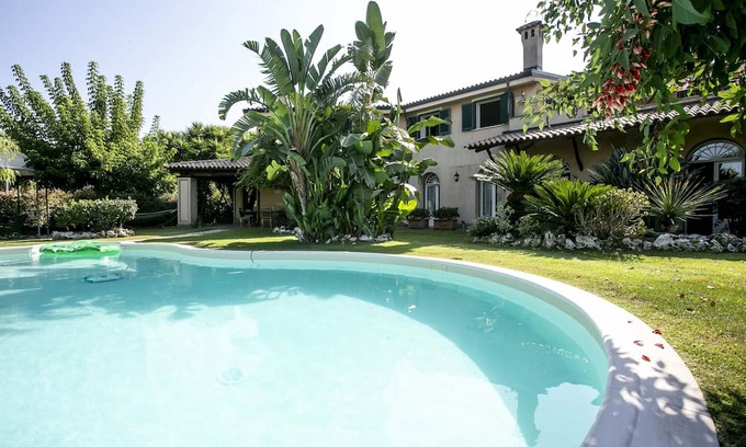 Polistena Villa | Private villa with swimming pool in Calabria