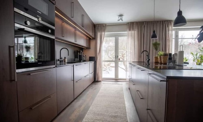 Kyrkviken House | Charming, spacious townhouse 10-15 mins from city