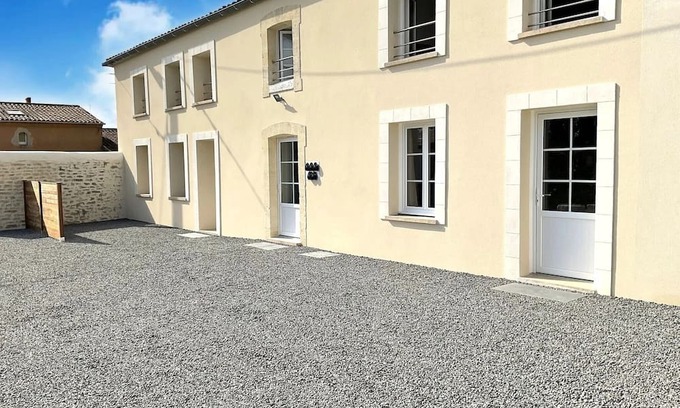 Anglade Apartment | Comfortable 2-bedroom apartment near Blaye, ideal for workers/vacationers