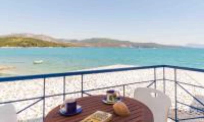 Lygia Villa | SALTY BREEZE Beachfront Villa