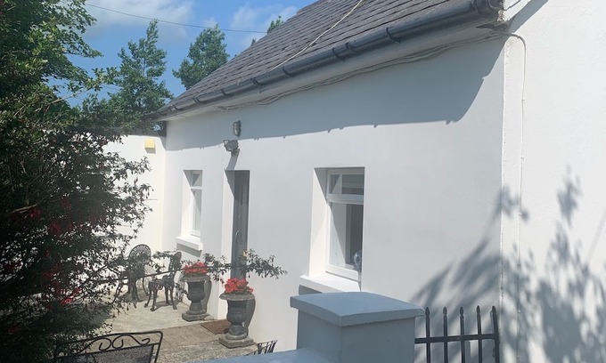 Athea Cottage | Traditional Irish Cottage - close to The Wild Atlantic Way