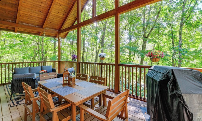 North Fork Township Cabin | Hot Tub & Views: 'Nature's Hideaway' in Zionville