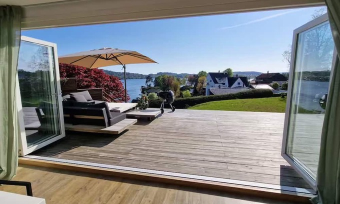 Fana Villa | Luxurious house at Troldhaugen