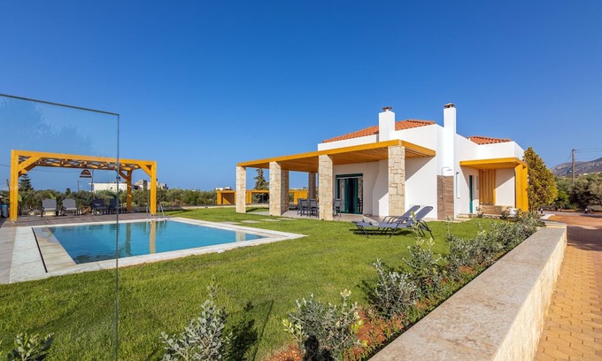 Analipsi Villa | Sandi villa,near beach and taverns,near Hersonissos