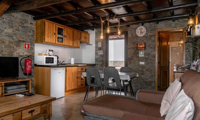 Redondo House | Di&Ana III - Redondo Accommodation