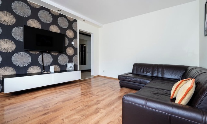 Lodz Apartment | Park Źródliska Spacious Apartment