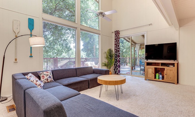 Kelseyville House | WFH-Friendly Retreat < 1 Mi to Clear Lake!