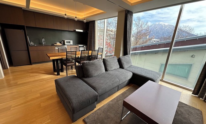 Hirafu Condo | 106 m²Suitewith2Bedroomsand1Tatamiroom| 7minsWalkingtoHirafugondola|Youteiview