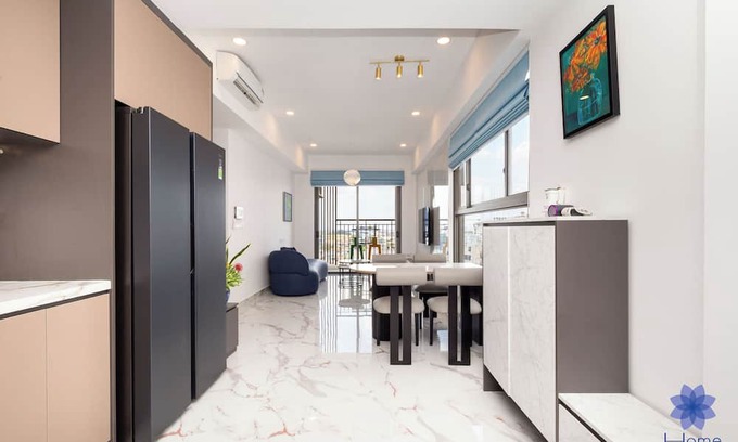 Tan Binh Apartment | Charming 2-bedroom apartment with AC, Free Gym & Pool; 1.5km from TSN airport