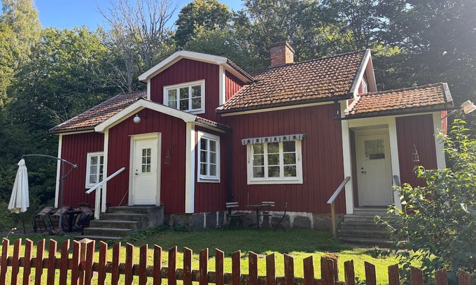Ruda House | Hus Bokhultet - Red Swedish house in a secluded location in the forest of Småland, southern Sweden