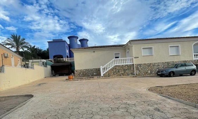 Hoya de los Patos Villa | Spacious family friendly Villa with Terrace and pool to watch the Sun go down