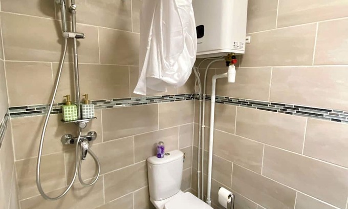 Evreux Condo | Near Cathedral - Wifi - Netflix - Parking