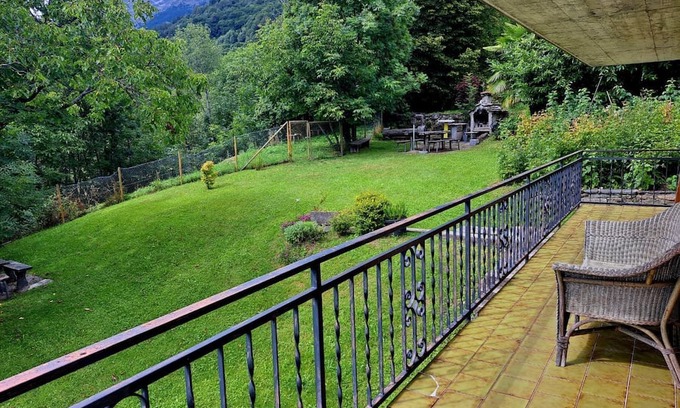 Faido Apartment | Between Nature and Tradition (Eco della Valle 1)