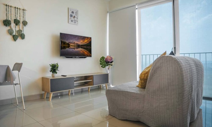 Shah Alam Apartment | Chic Studio Near Setia City Mall SCCC Free Parking