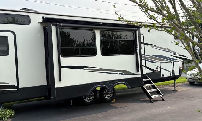 Canandaigua House | Canandaigua Lake access via 3 private beaches and park - RV with AC, hot tub