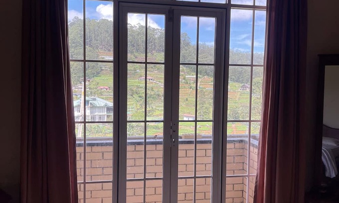 Nuwara Eliya Bed & Breakfast | Charming 4-bedroom bed & breakfast with AC, WiFi in brilliant Nuwara Eliya