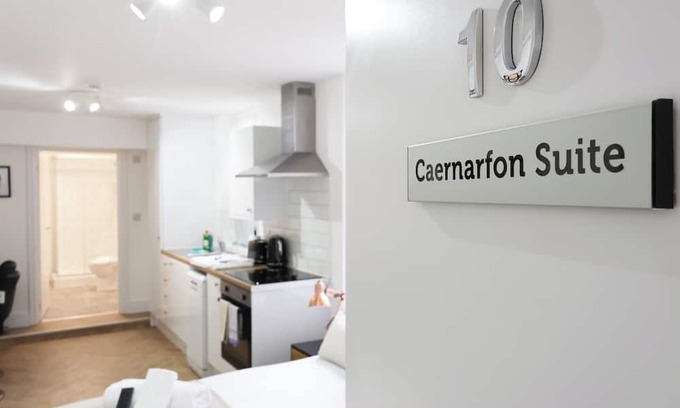 Margam Apartment | Parking, En-Suite Double Room, Kitchen