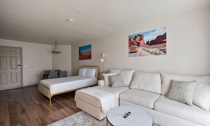 Tempe Apartment | Luxury 1B1B Tempe Free Parking