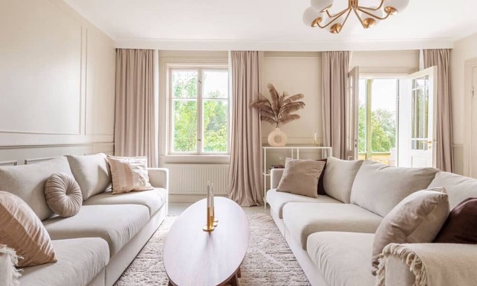 Huvudsta Apartment | Historisk lägenhet nära stan vid vattnet