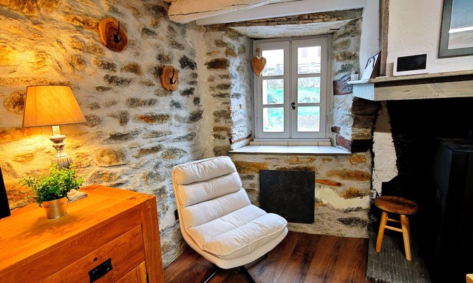 Labassere House | Quiet village house in the mountains.