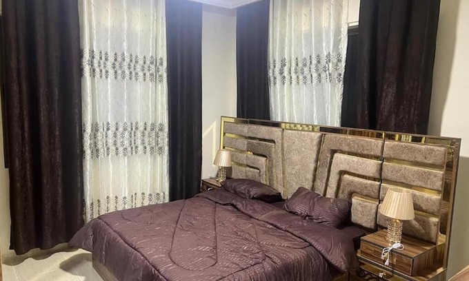 Amman Apartment | Spacious 3-bedroom apartment with AC, WiFi in welcoming Amman