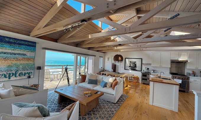 Manchester House | Breathtaking Ocean View Mendocino Getaway