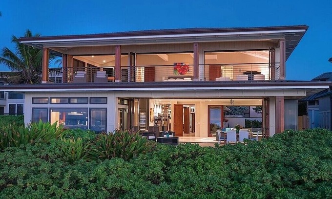Kailua Villa | Seaside Sophistication: Live the Coastal Lifestyle You Deserve